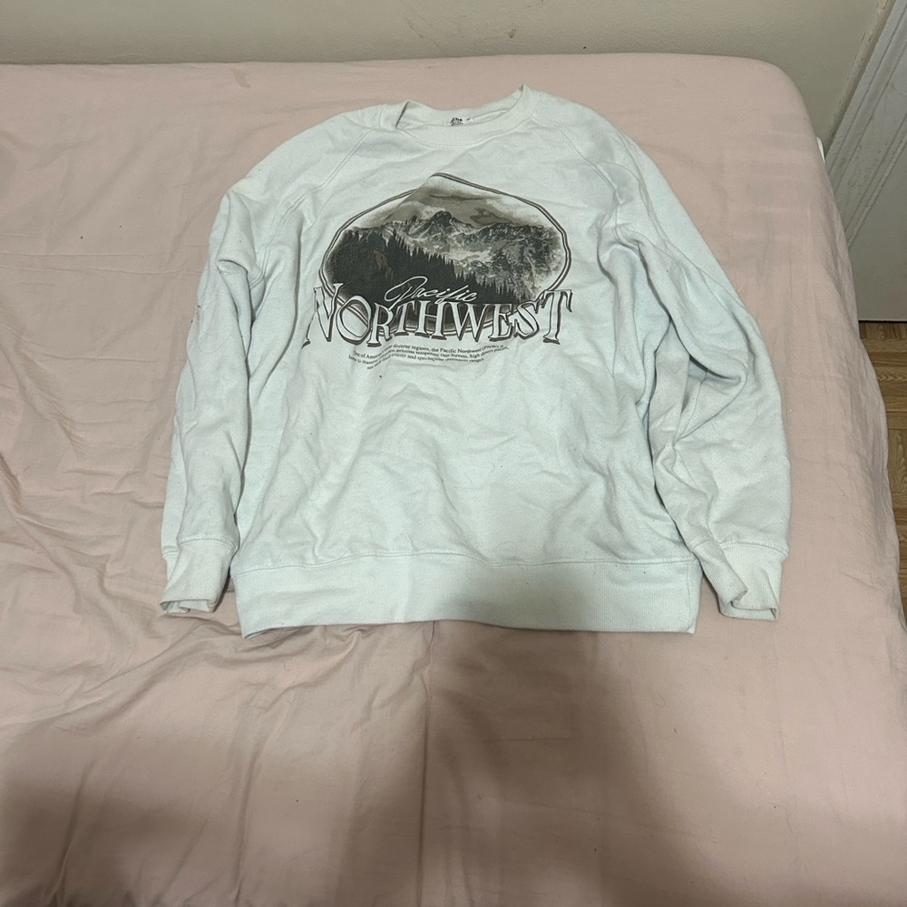 Ardene Northwest Graphic Men's Crewneck Sweater - White